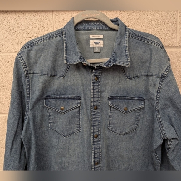 Sold Navy XL slim fit denim western button down shirt - Picture 2 of 8
